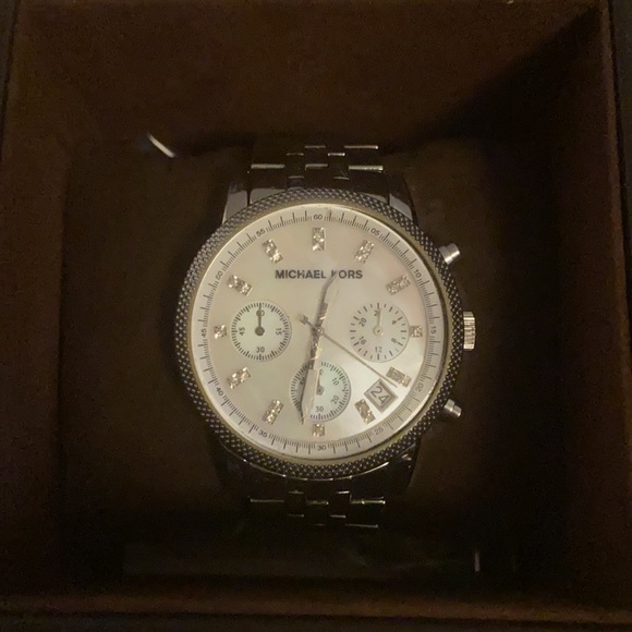 Michael Kors Watch - Picture 2 of 7